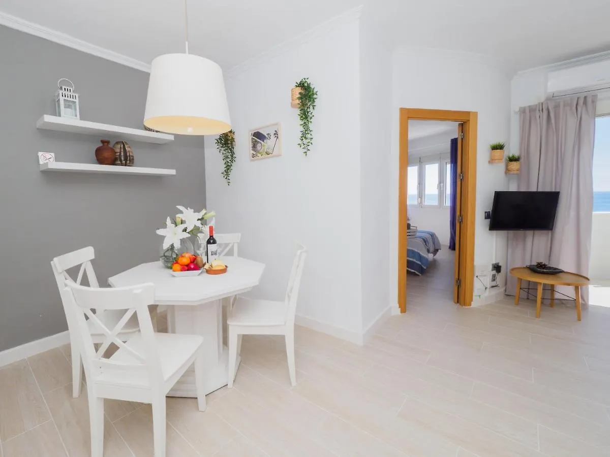Apartment On Beach Mijas 2 Sitio de Calahonda 0*,  إسبانيا